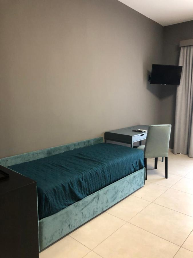 Dante 11 Guesthouse By Apulia Accommodation Бари Экстерьер фото
